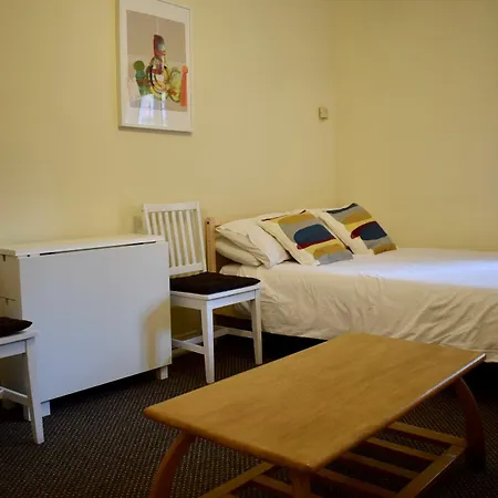 Flat In A Great Location Apartment *